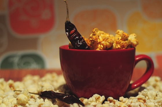 Honey-and-chilli-popcorn-by-coffeebythewindow.com