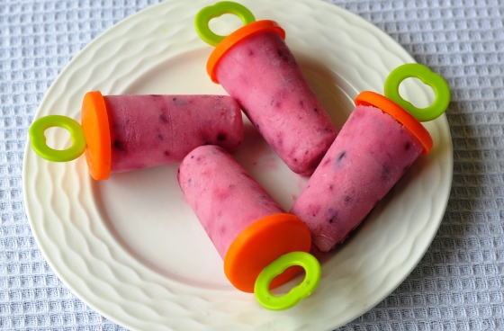 Plum-berry-yoghurt-popsicles-by-coffeebythewindow.com